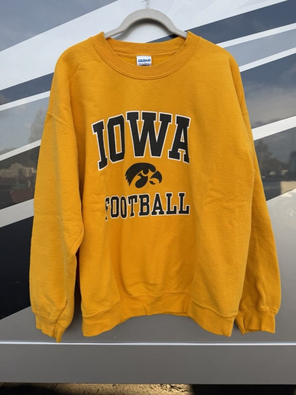 Vintage 90s Gildan IOWA Hawkeyes yellow football crewneck sweatshirt L retro